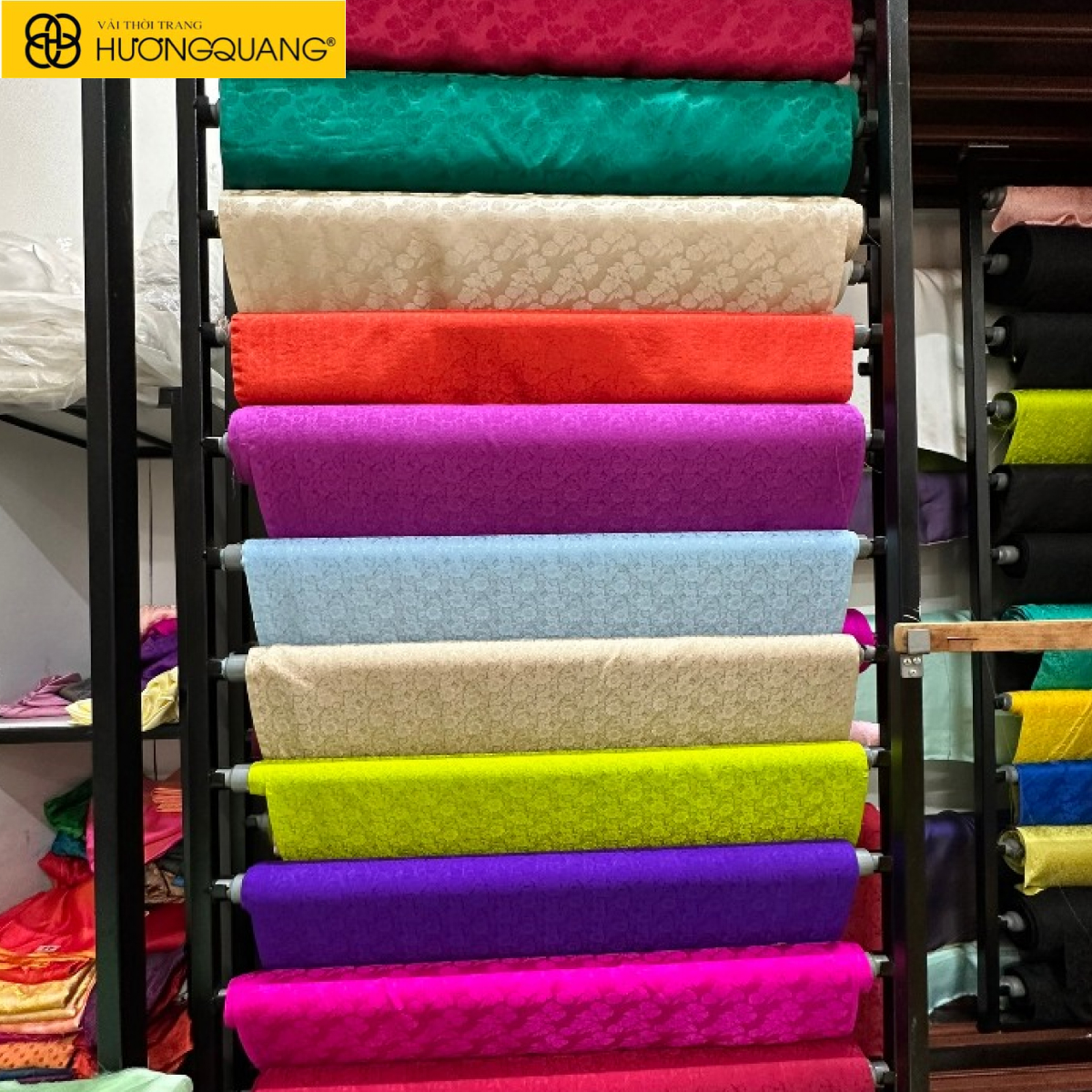 Mua vải lụa tơ tằm ở đâu