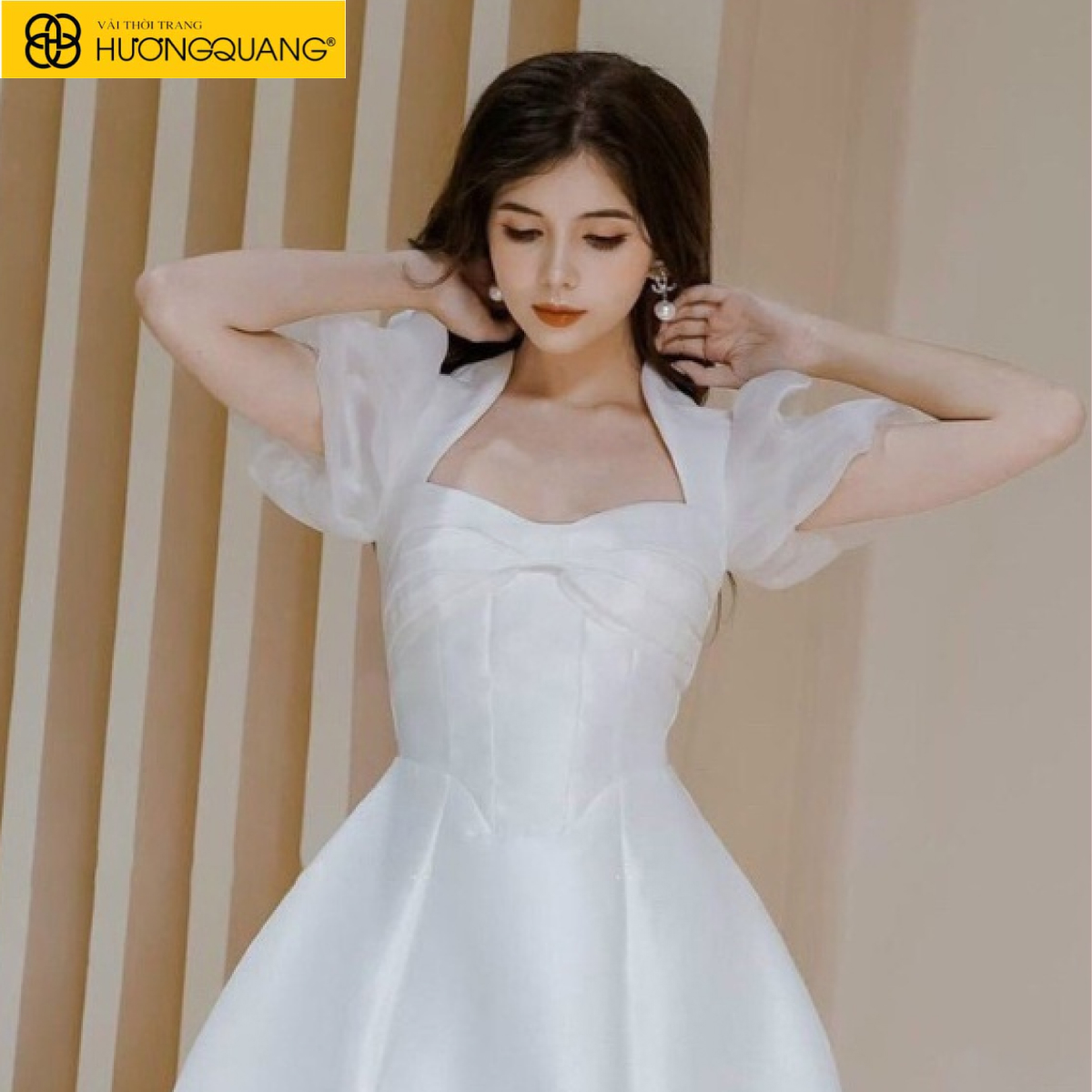 Các Mẫu Vải Tafta May Đầm Dự Tiệc Sang Trọng