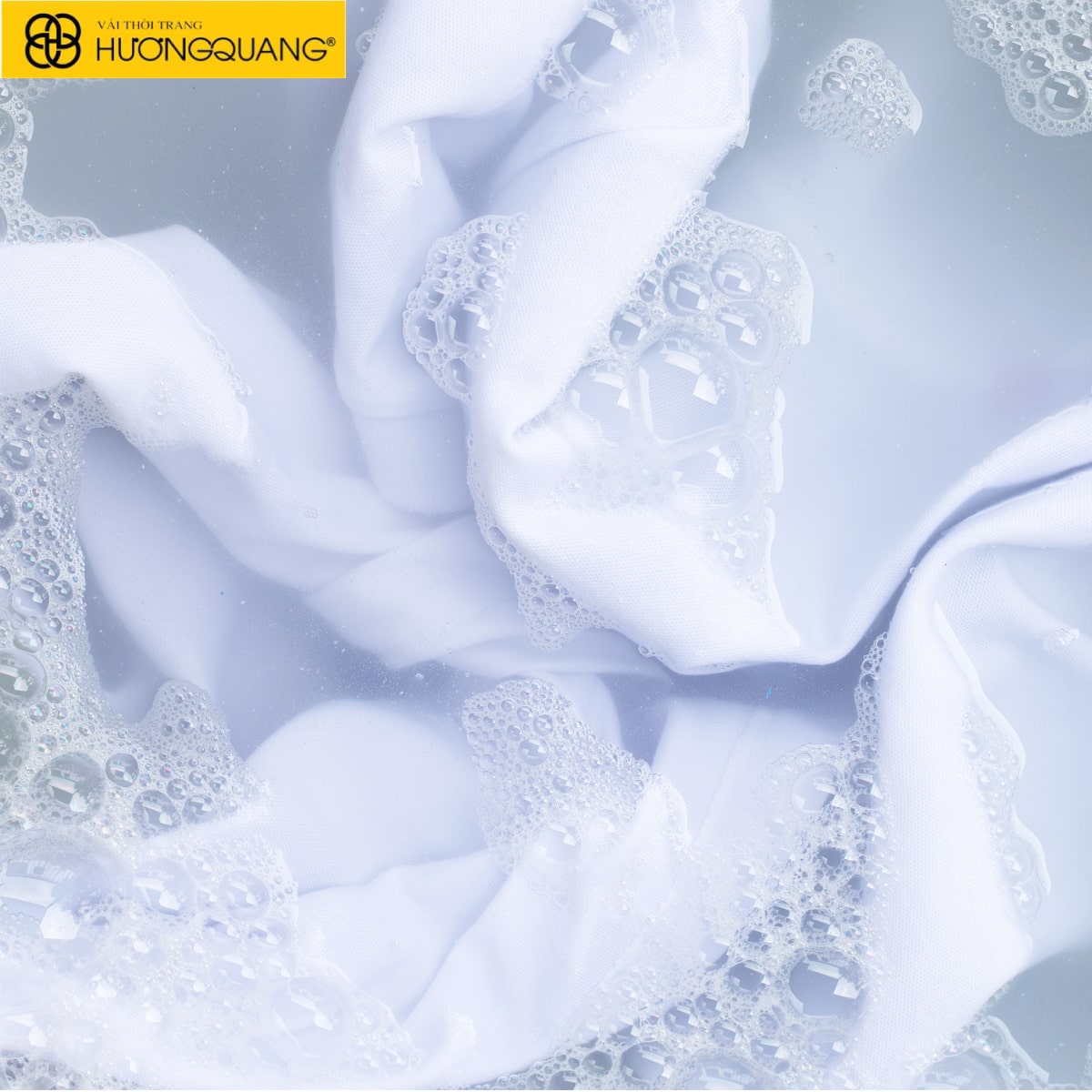 Bí Quyết Xử Lý Vải Taffeta Ánh Nhũ Bị Loang Màu Tại Nhà