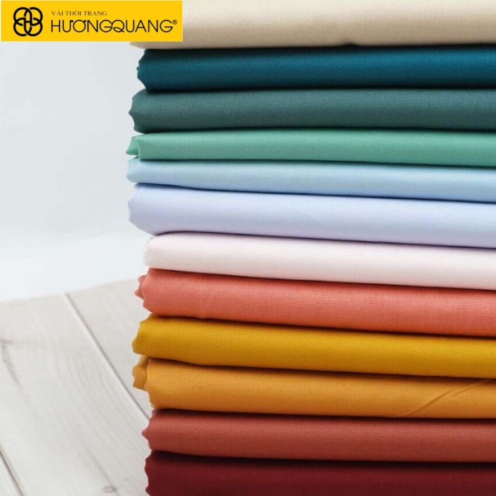 Lụa thun chất liệu mềm mại cho trang phục công sở cao cấp