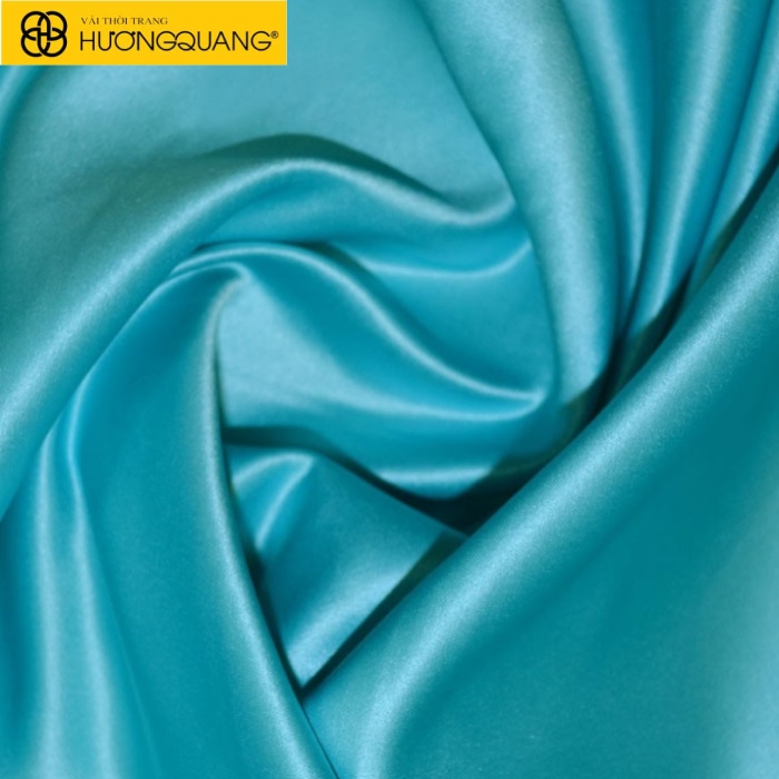 Ứng dụng vải satin nhập khẩu trong ngành thời trang