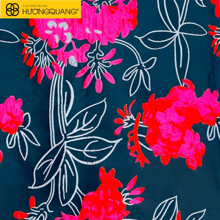 Mẹo bảo quản trang phục vải taffeta tơ mềm mại để luôn giữ form dáng đẹp