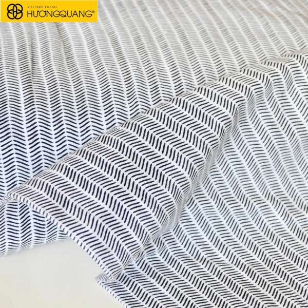 Mẫu áo thun, váy và đồ thể thao làm từ vải dệt kim cao cấp