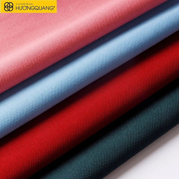 Trang phục thể thao và du lịch làm từ vải poly chống nhăn thoáng nhẹ