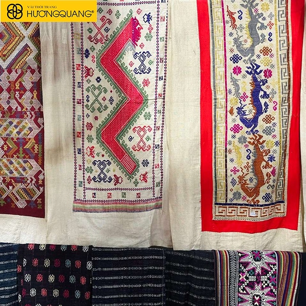 Thử kéo nhẹ để đánh giá độ bền vải