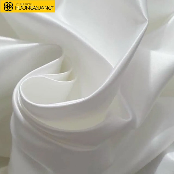 Vải tafta đứng form bề mặt dệt chặt, hơi bóng