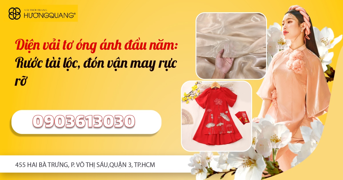 Khách hàng chọn vải tơ óng ánh để may áo dài đầu năm