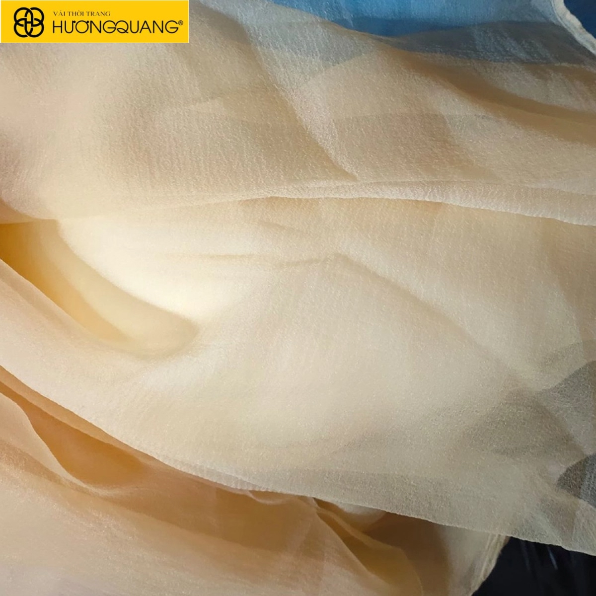 Vải voan tơ ánh nhũ mềm nhẹ và bay bổng