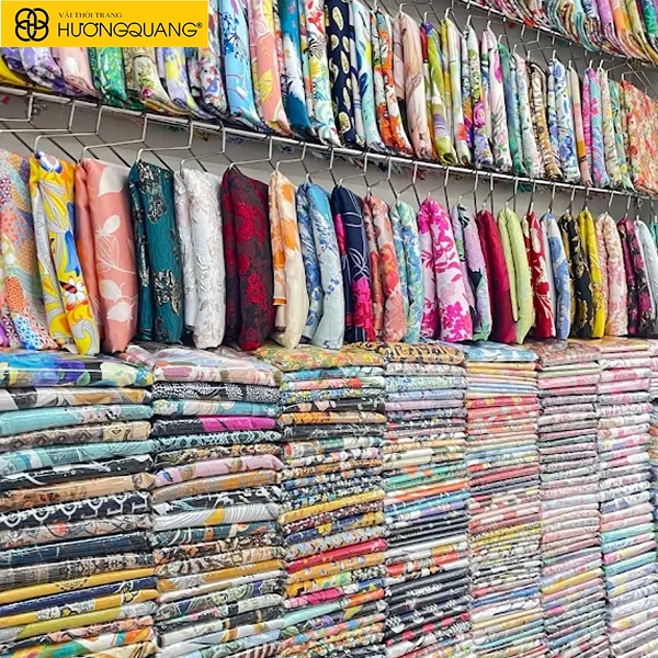 Khu vực vải cao cấp phiên bản giới hạn tại showroom