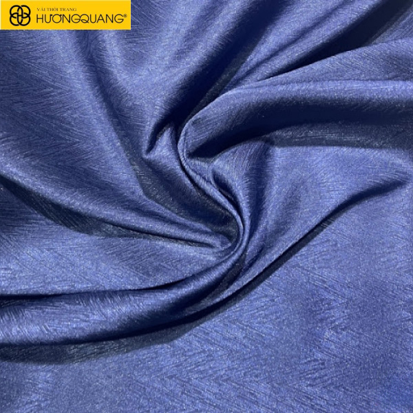 Bề mặt vải lụa vân mây với hoa văn dệt tinh xảo