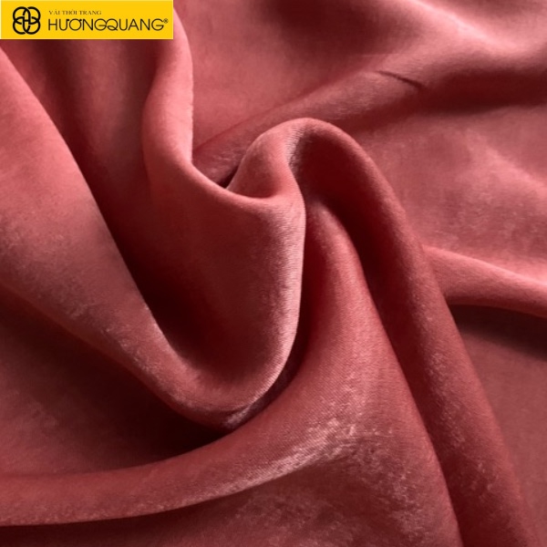 ủi vải velvet đúng cách mặt trái