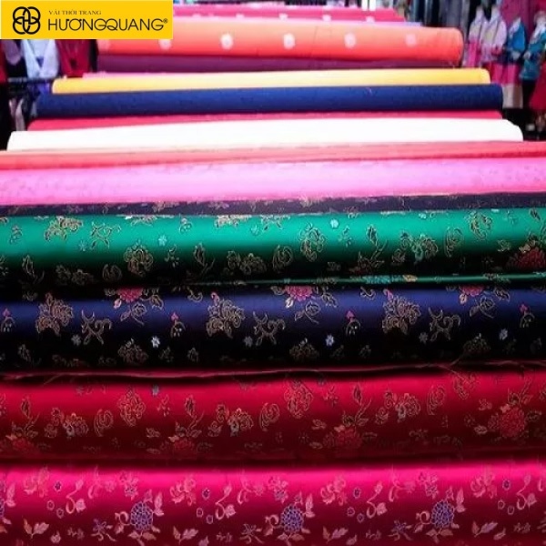 Vải áo dài họa tiết hoa nhí tươi sáng mùa hè